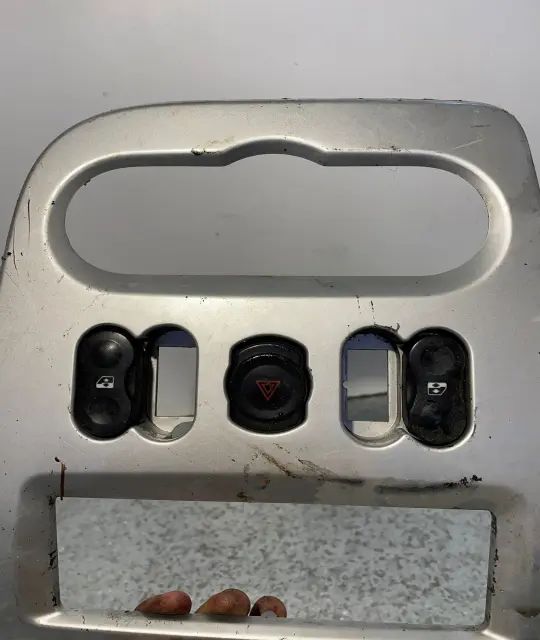 Buton avarie Dacia Sandero 2009 1.4 MPI MT (75 hp)