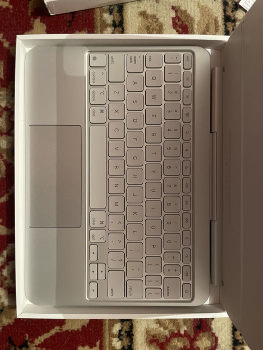 Продаю клавиатуру iPad