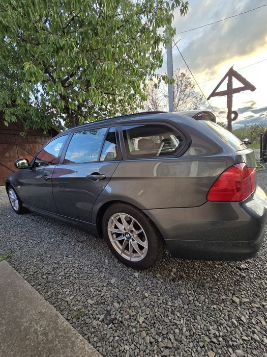 Vând bmw 320d an 2011