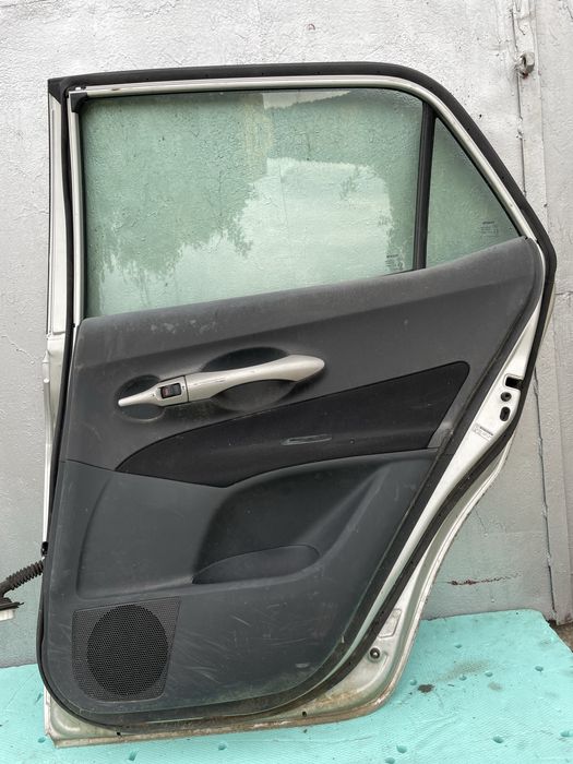 Задна дасна врата за Toyota Auris Тойота Аурис 2007-2010г