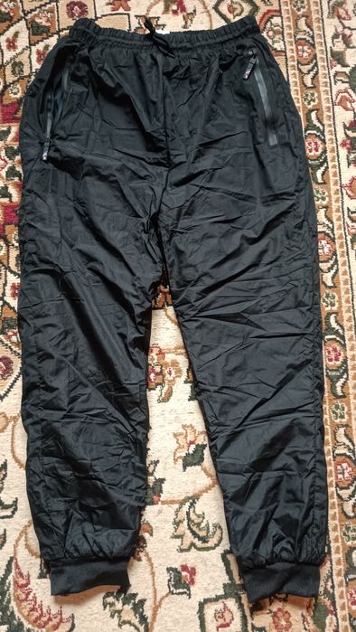 Продам костюм спортивный