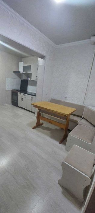 4мкр.да 1 хонали 2 этажда идеал холатда квартира сотилади