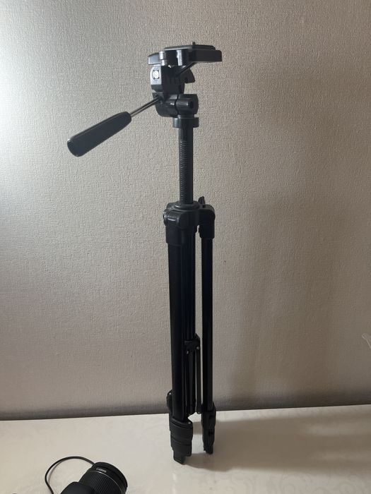 Canon EOS 600D+ штатив