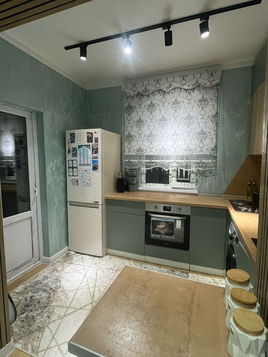 Продается 4-х ком. квартира