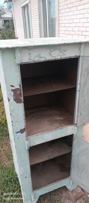 Продам сейф металлический