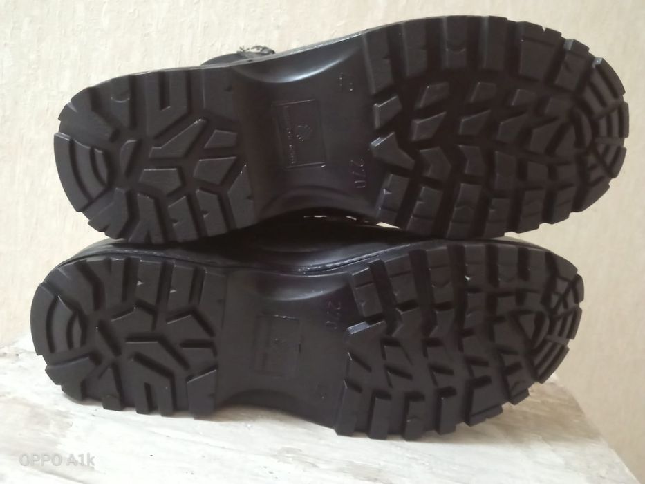 Бертцы, легкие  влагостойкие