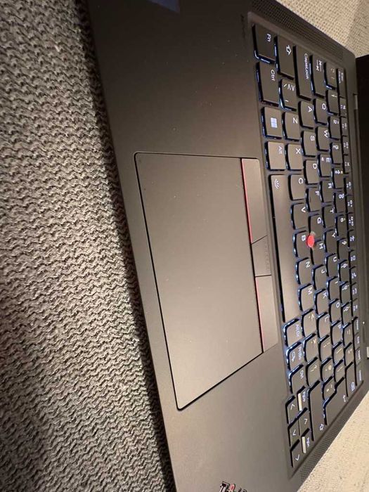 Lenovo ThinkPad X1 Carbon 11th Gen. 14"FHD+ IPS, cpu i7 1365U, Ram 32 Gb, 512 Gb SSD NVMe, 5G модул! в ГАРАНЦИЯ от производителя до Юли 2027г!