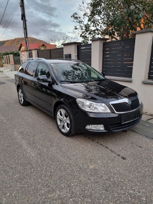 Vând Skoda Octavia II Facelift Motor 1.6 TDi cutie de viteze automata