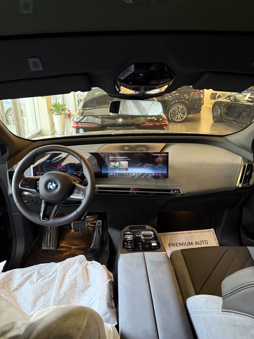Продам новый BMW iX xDrive60 с гаранией 8 лет