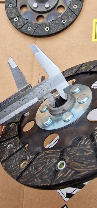 Disc ambreiaj tractor fiat 211 215 preț 300 lei se poate trimite prin