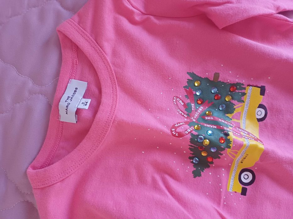 Оригинална коледна блузка на Marc Jacobs