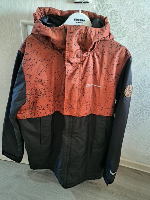 Продам курточки на мальчика