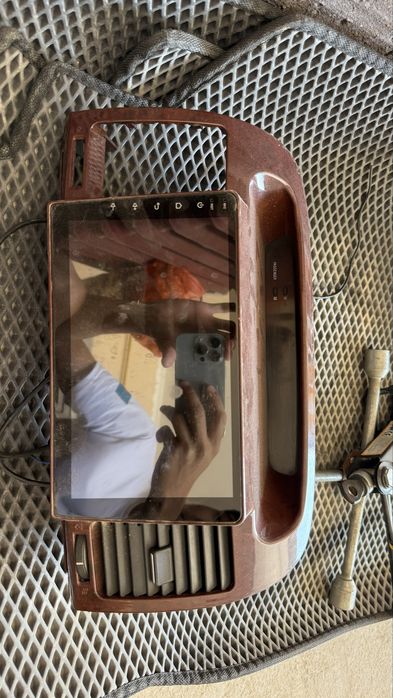 Подставка на андроид  подходит на камри 35