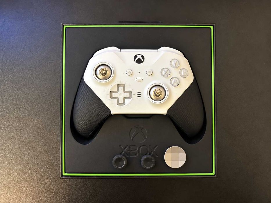 Контролер Xbox Elite Wireless Controller Series 2 Core Бял