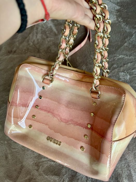 Чанта ,марка Guess