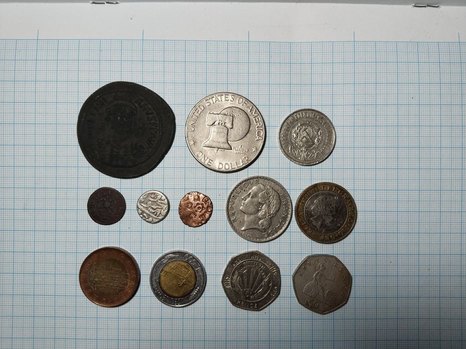 Монеты нечастые - одним лотом