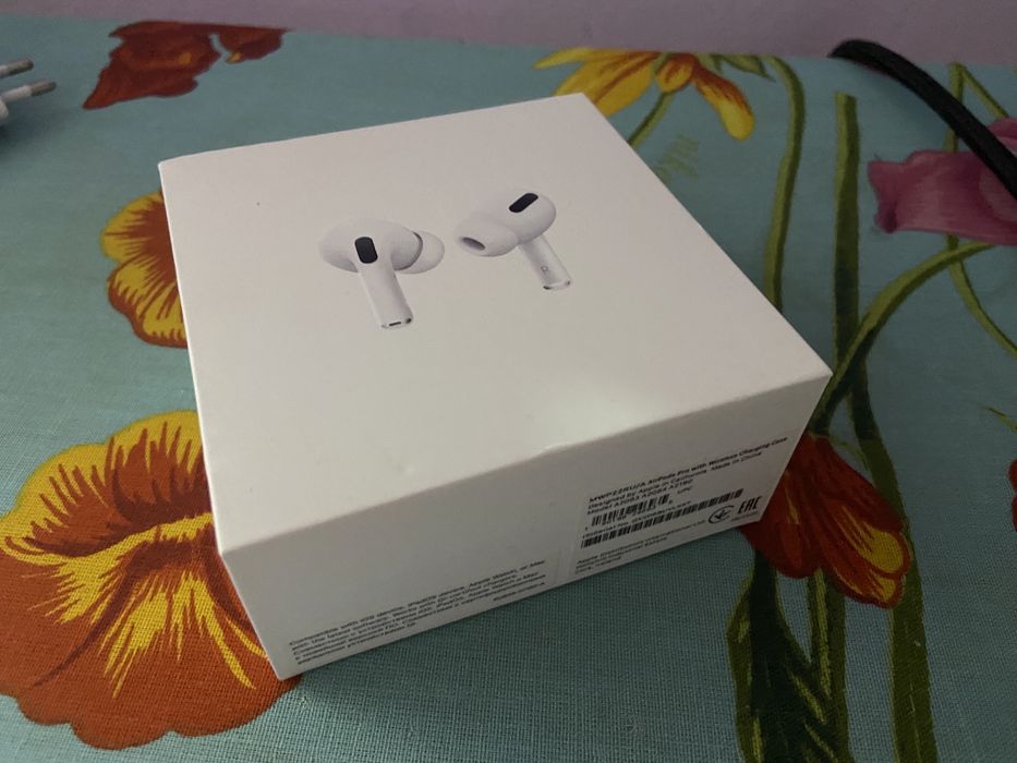 Airpods Pro + чехол