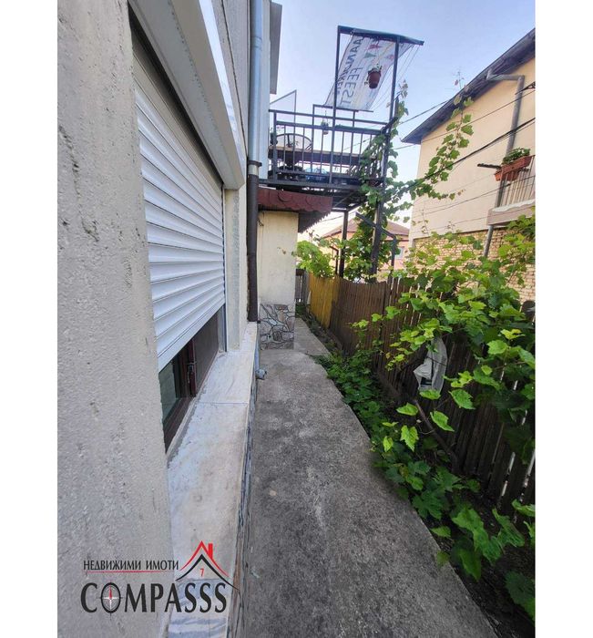 Гр. Добрич, ПИНЕТА-Хуманитарна гимназия, етаж от къща  – 127000лв!