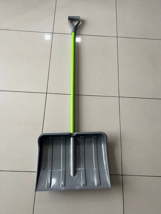 Qor kurak plastmass