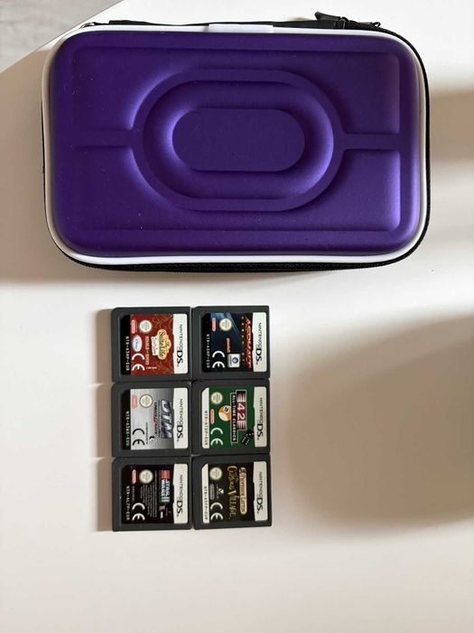 Калъф за Nintendo DS + игри