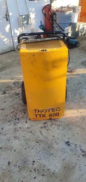 Inchiriez Dezumidificator  Industrial 120L/ 24H Constructi