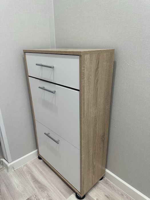 Продам шкаф для прихожей