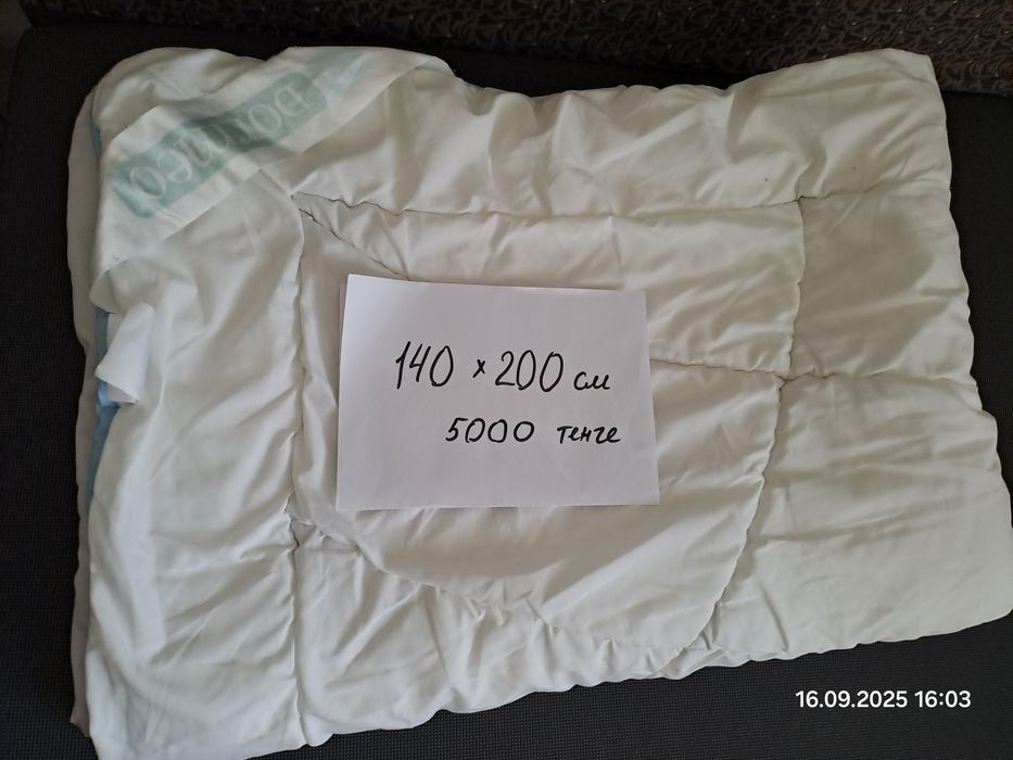 Одеяла 200×220 см, 140×200 см в отличном состоянии