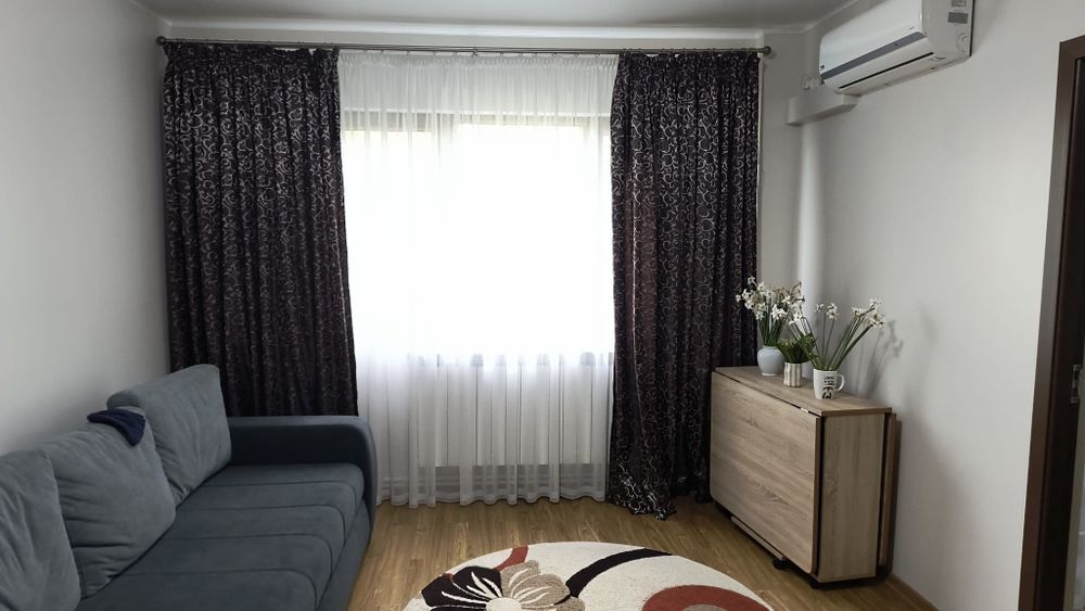 Proprietar Vand Apartament 3 Camere