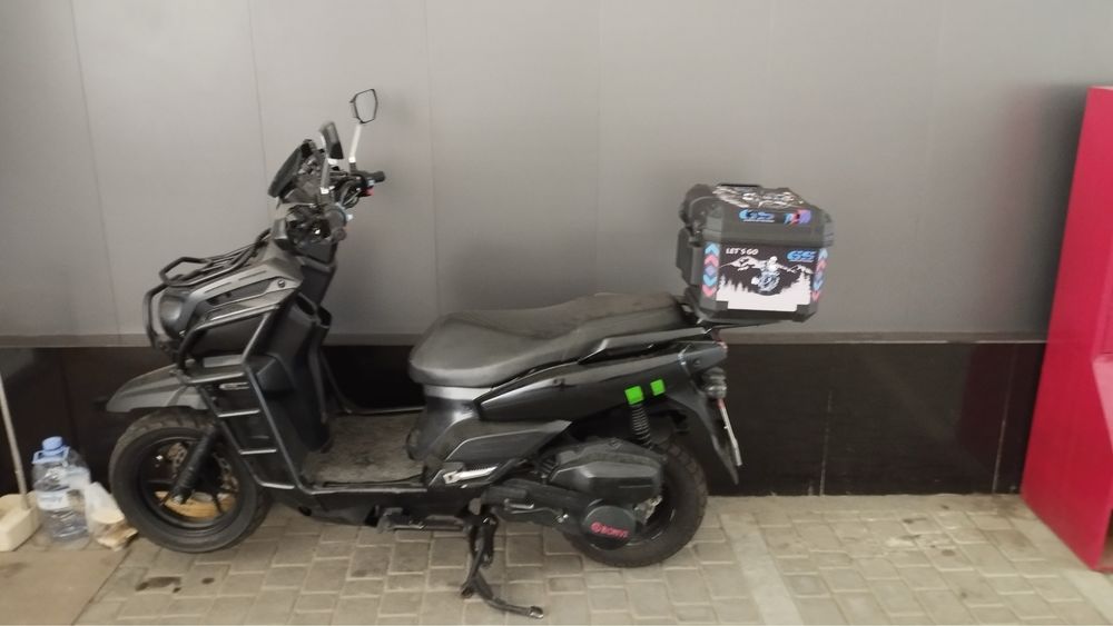 Срочно продам скутер танк 125 куб