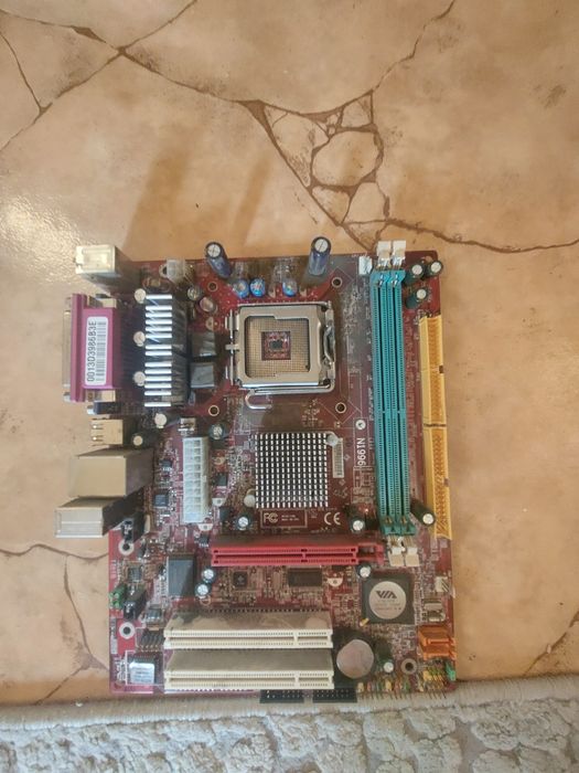 Продам  материнки,память,видюхи