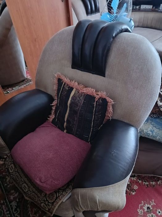 Продам диван звонить по номеру