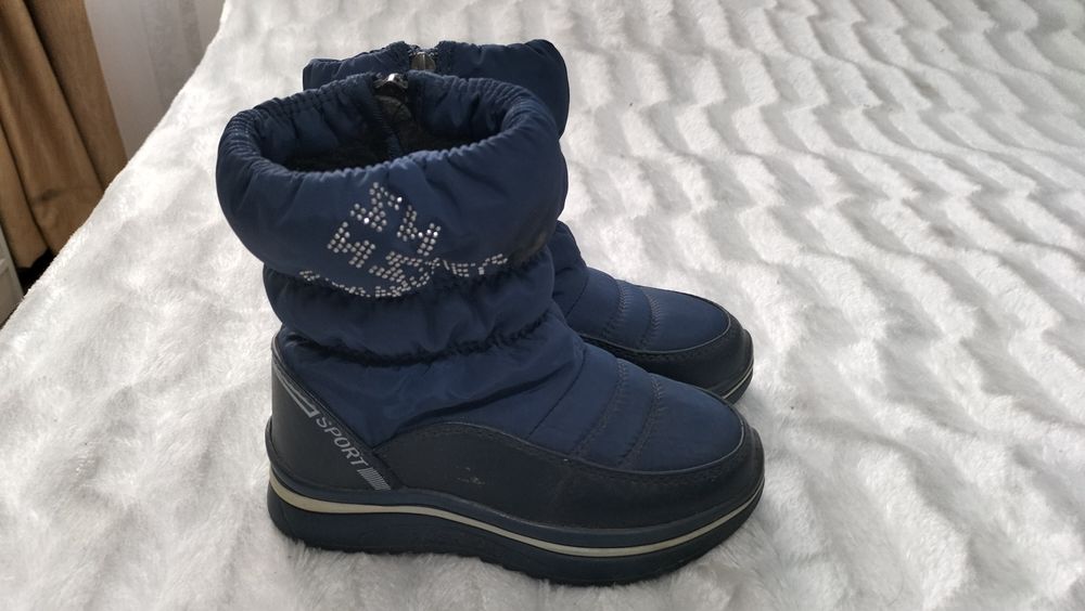 Продам обувь для девочки