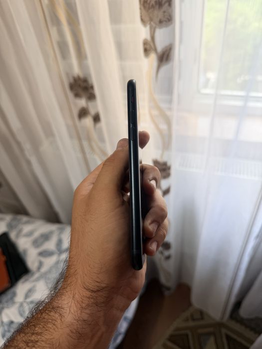 iPhone SE 3 Blue Piese impecabil