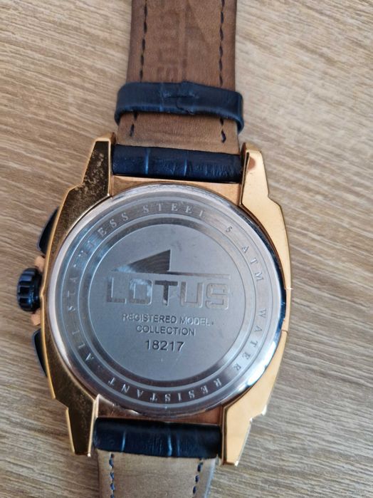 мъжки часовник с гривна lotus