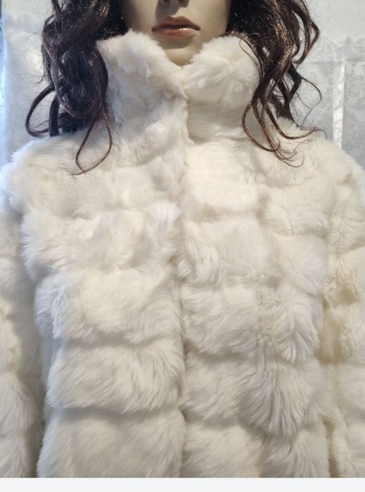 HAINĂ de blană ecologică,made in Italy.Noua.