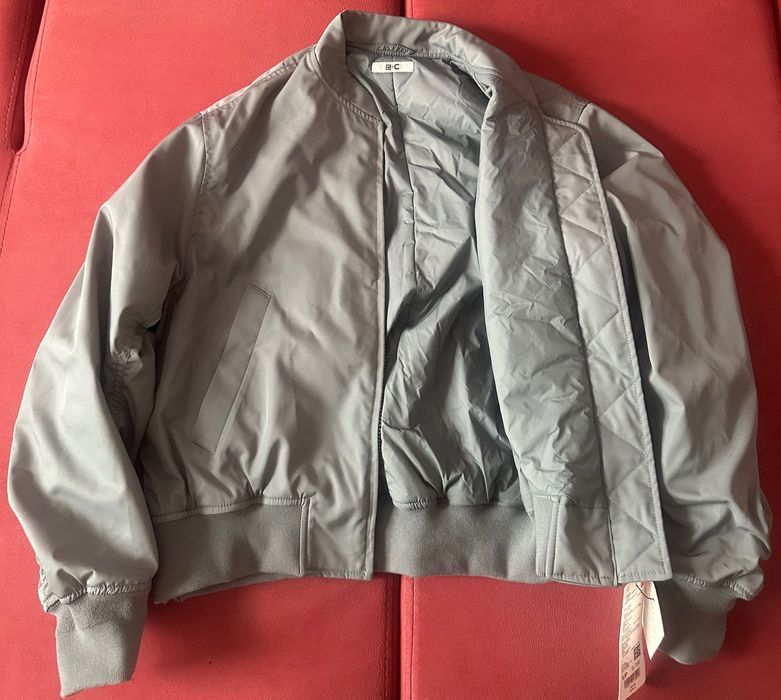 Демисезонная куртка-бомбер