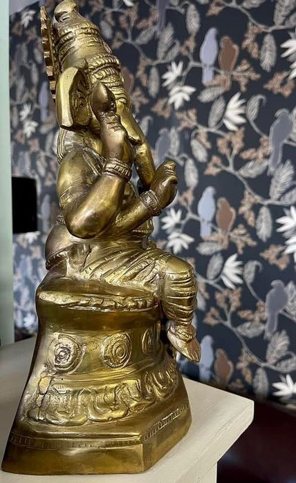 Огромен бронзов Бог Ганеш