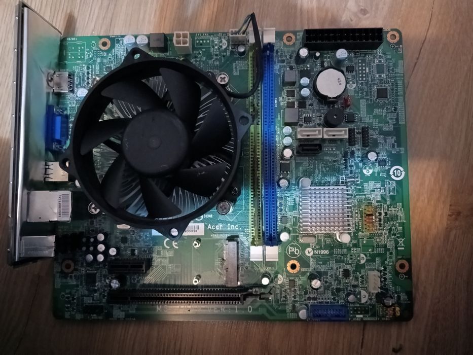 Kit Placa de baza + i3 4150+ 4gb ram