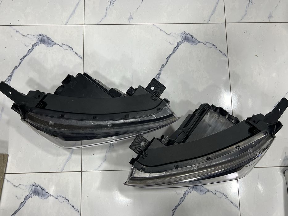 Kia Sonet олди фара