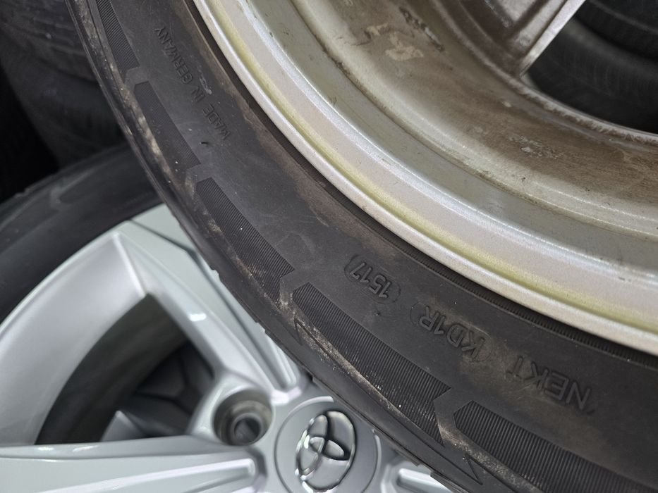 4 Броя 215/60/17 Goodyear 2x7mm 2x6mm