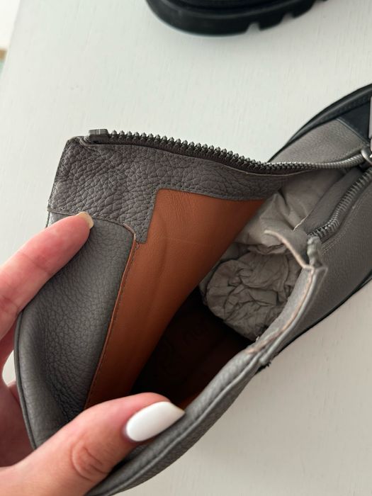 Уникални КОЖАНИ обувки с цип