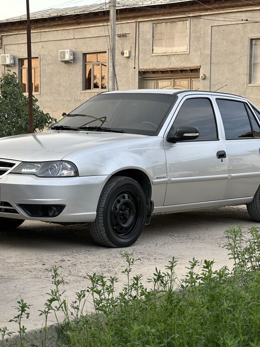 Sro’chni sotladi Nexia 2. 6200$. 2015 yill zo’r moshina nexia2  1.6
