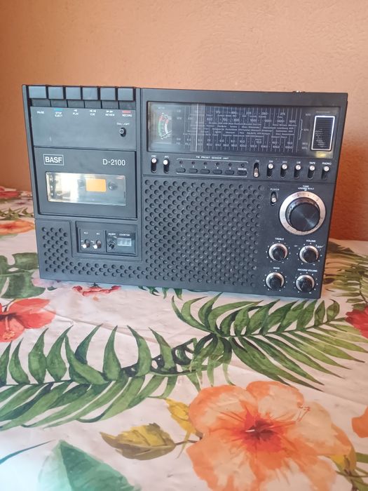 Radiocasetofon BASF model: D-2100