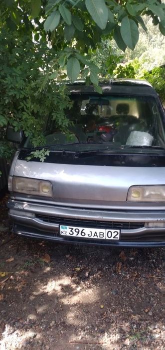 Продам машину,Тойота