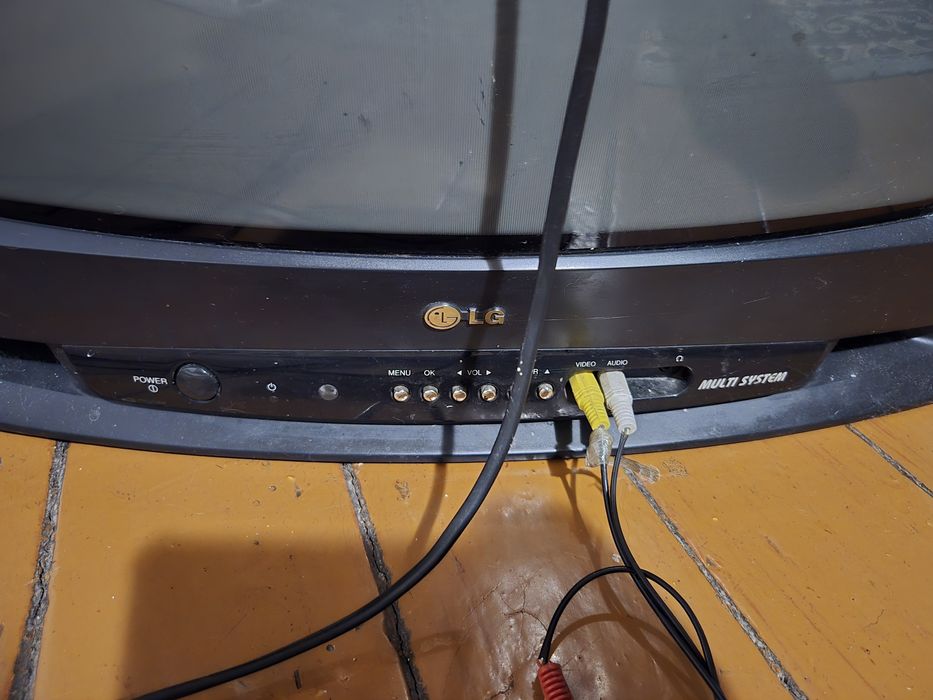 Продам телевизор