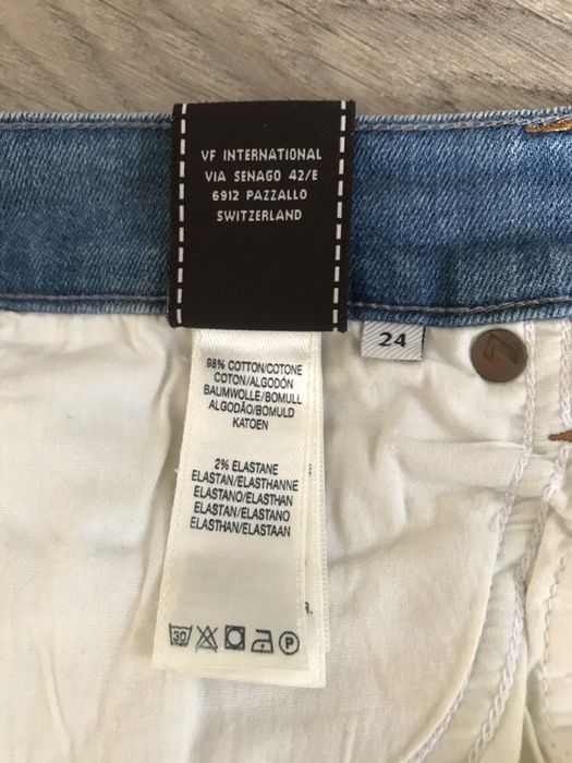 Джинсы брендовые