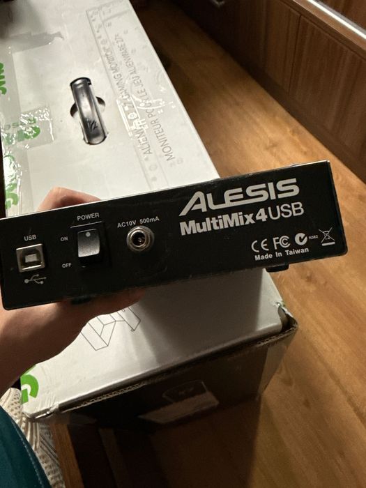 Alesis MultiMix 4