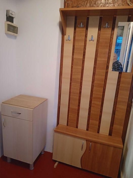 Închiriez ,la curte,spațiu de locuit , în Brăilița