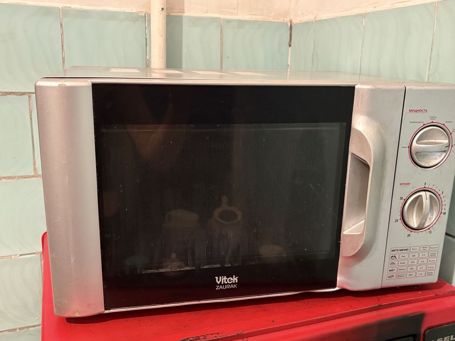 Продается микроволновая печь. В отличном состояние