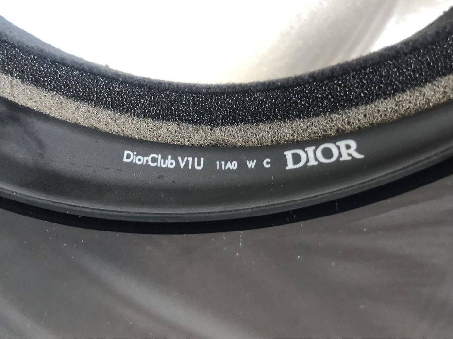 Козирка с УВ 400 защита 2 цвята черна